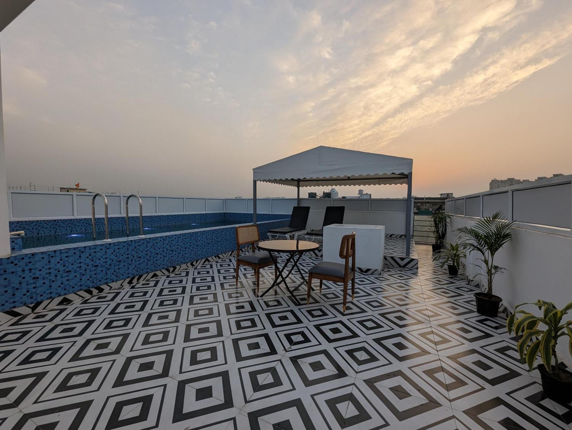 Hotel Green Vegas Faridabad Esterno foto