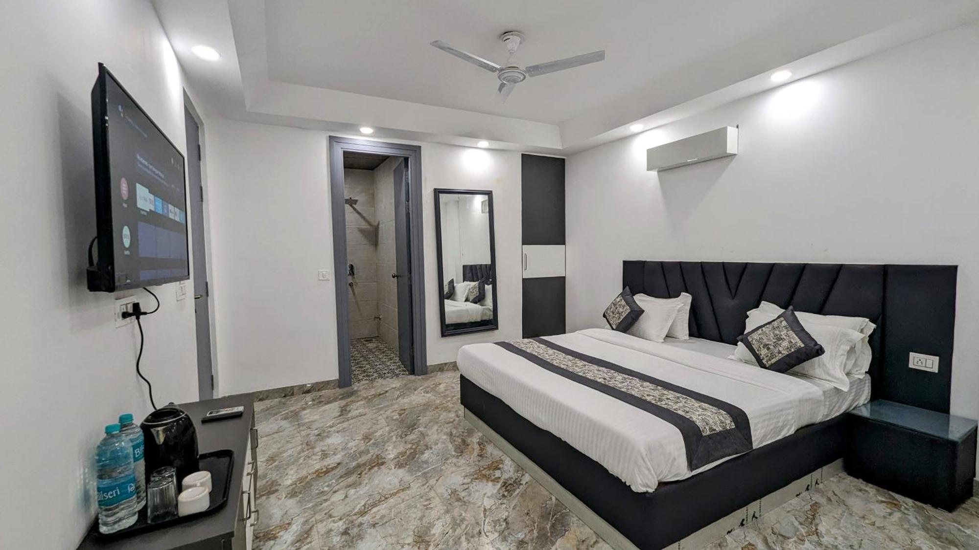 Hotel Green Vegas Faridabad Esterno foto