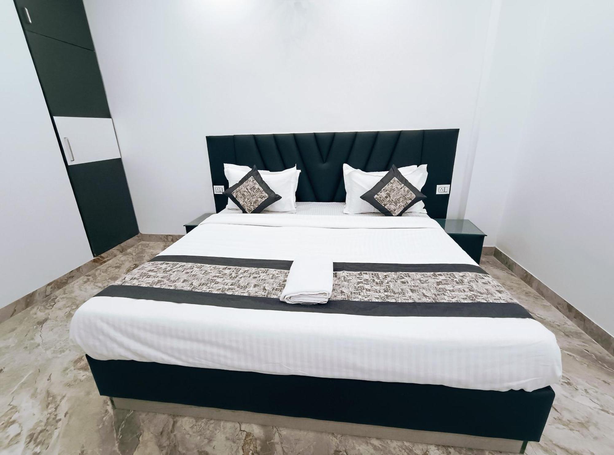 Hotel Green Vegas Faridabad Esterno foto